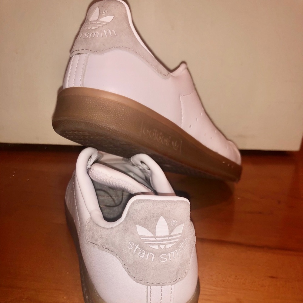 Adidas Stan Smith (White, Light Grey w/Gum Sole)